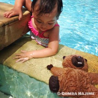 バリでプール！